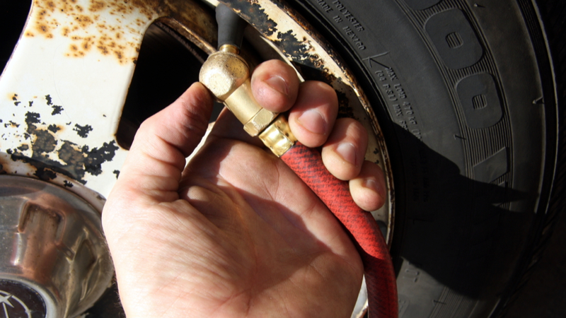 Illustration for article titled How To Properly Rotate Your Tires